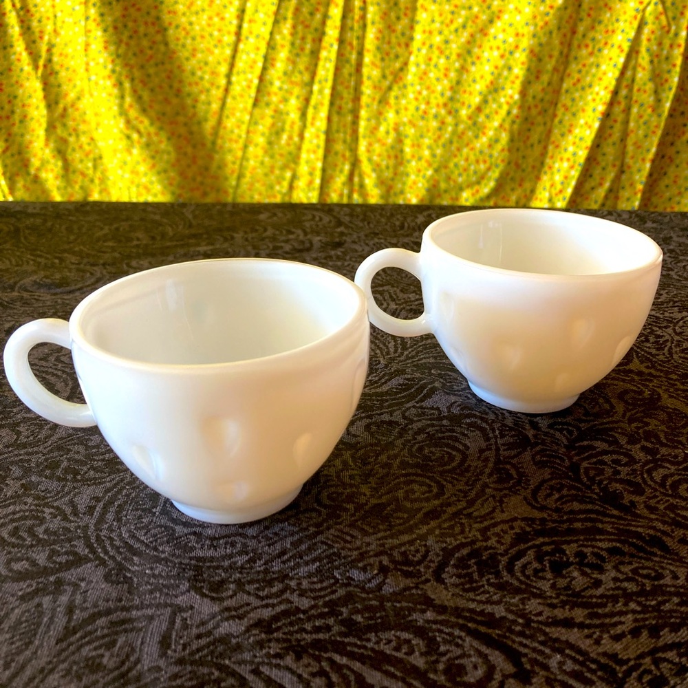 Vintage Strawberry Texture Mugs